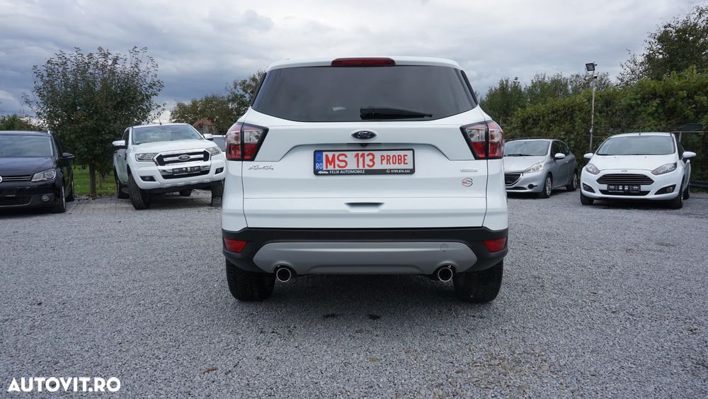 Ford Kuga 1.5 EcoBoost 4x4 Aut. Titanium - 4