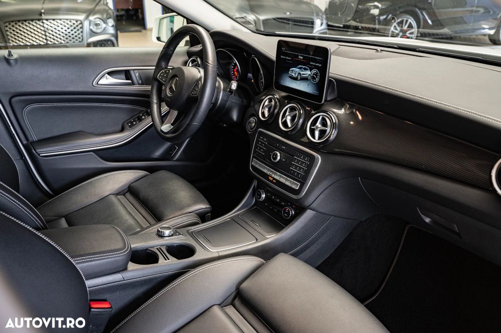 Mercedes-Benz GLA 250 7G-DCT UrbanStyle Edition - 10