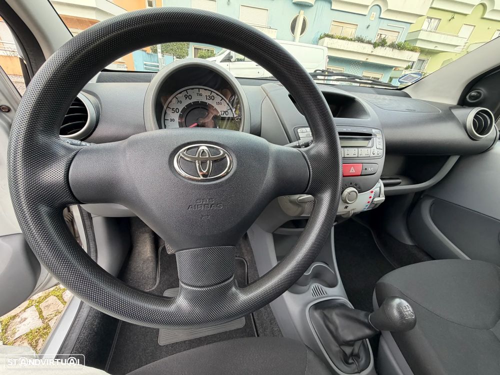 Toyota Aygo 1.0 + AC - 7
