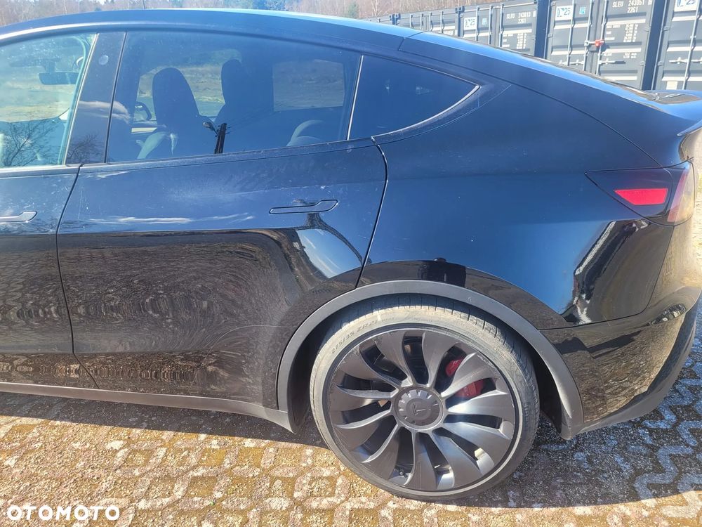 Tesla Y Performance Dual Motor AWD - 7