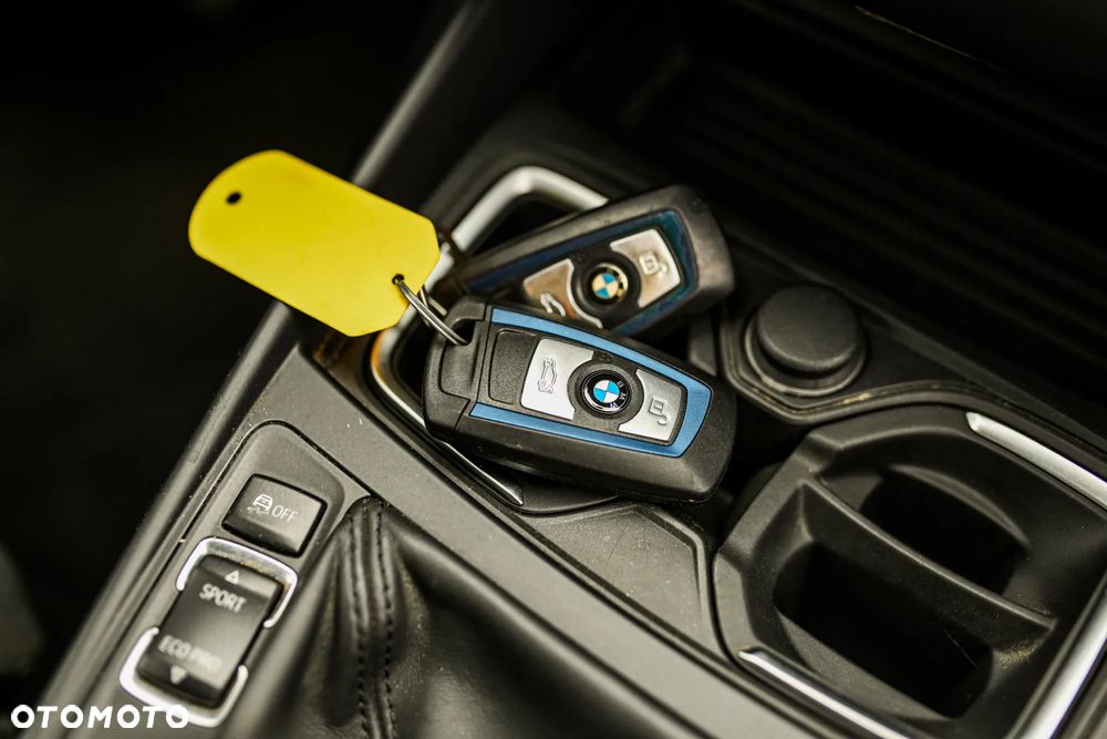 BMW Seria 1 116d Edition M Sport Shadow - 31