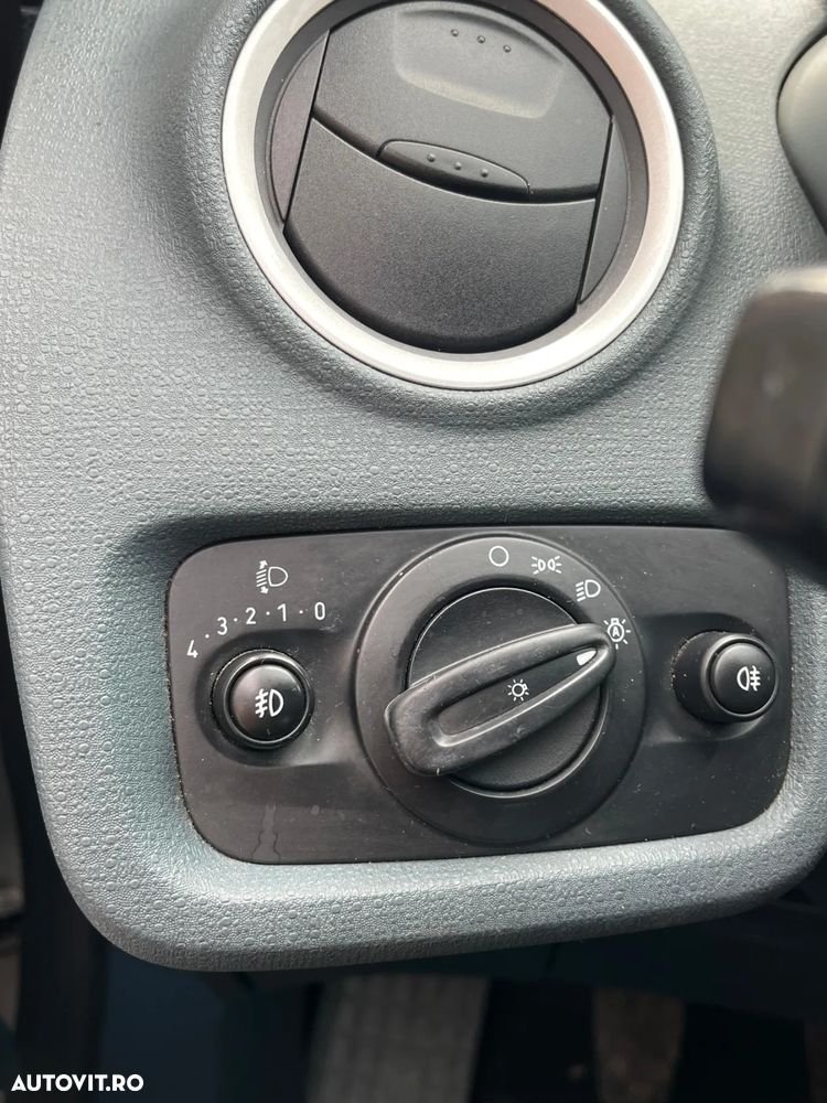 Ford Fiesta - 10