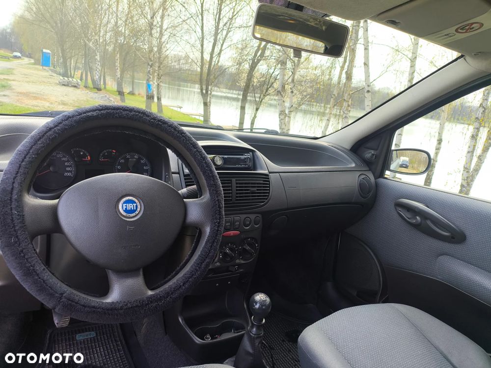 Fiat Punto 1.2 8V - 11