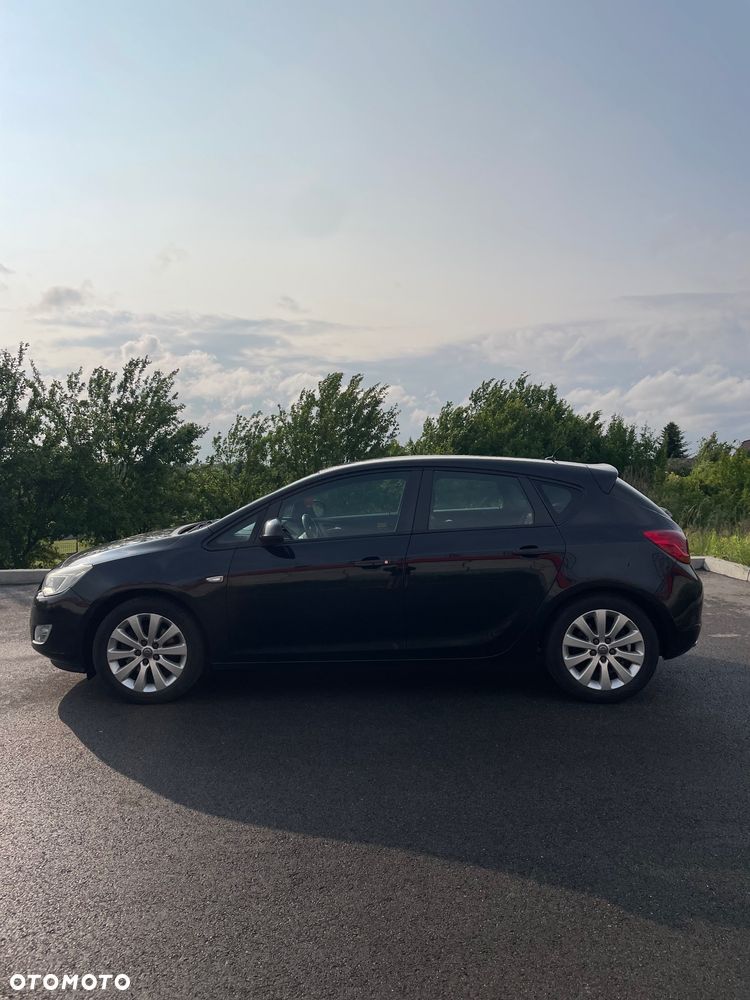 Opel Astra 1.6 T Cosmo - 9