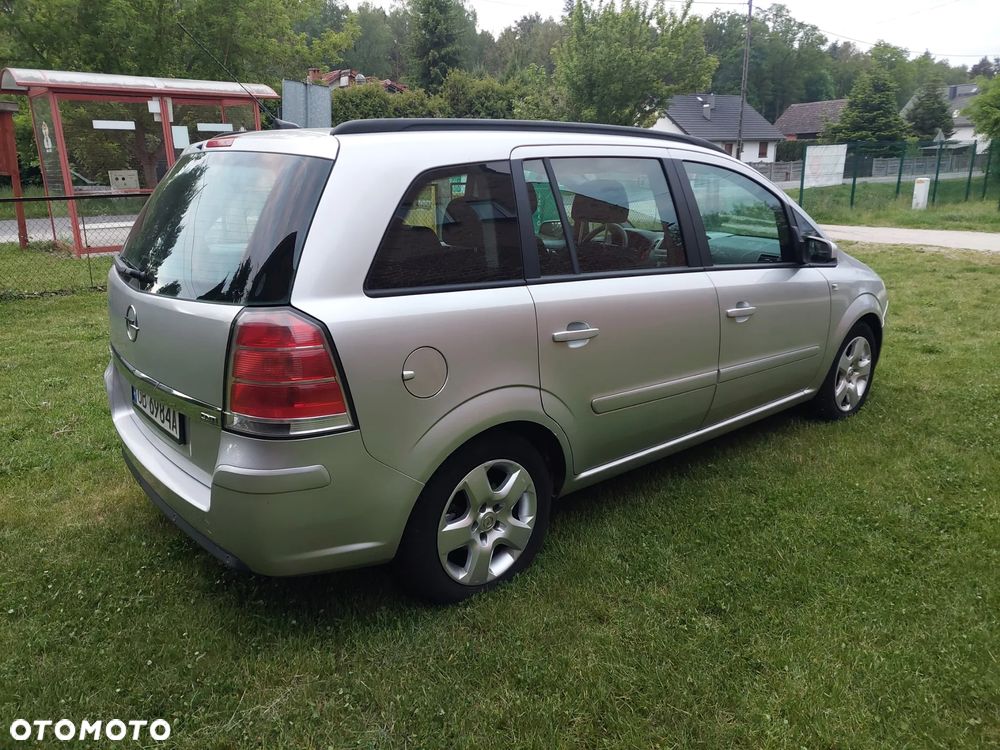 Opel Zafira 1.9 CDTI Cosmo - 4