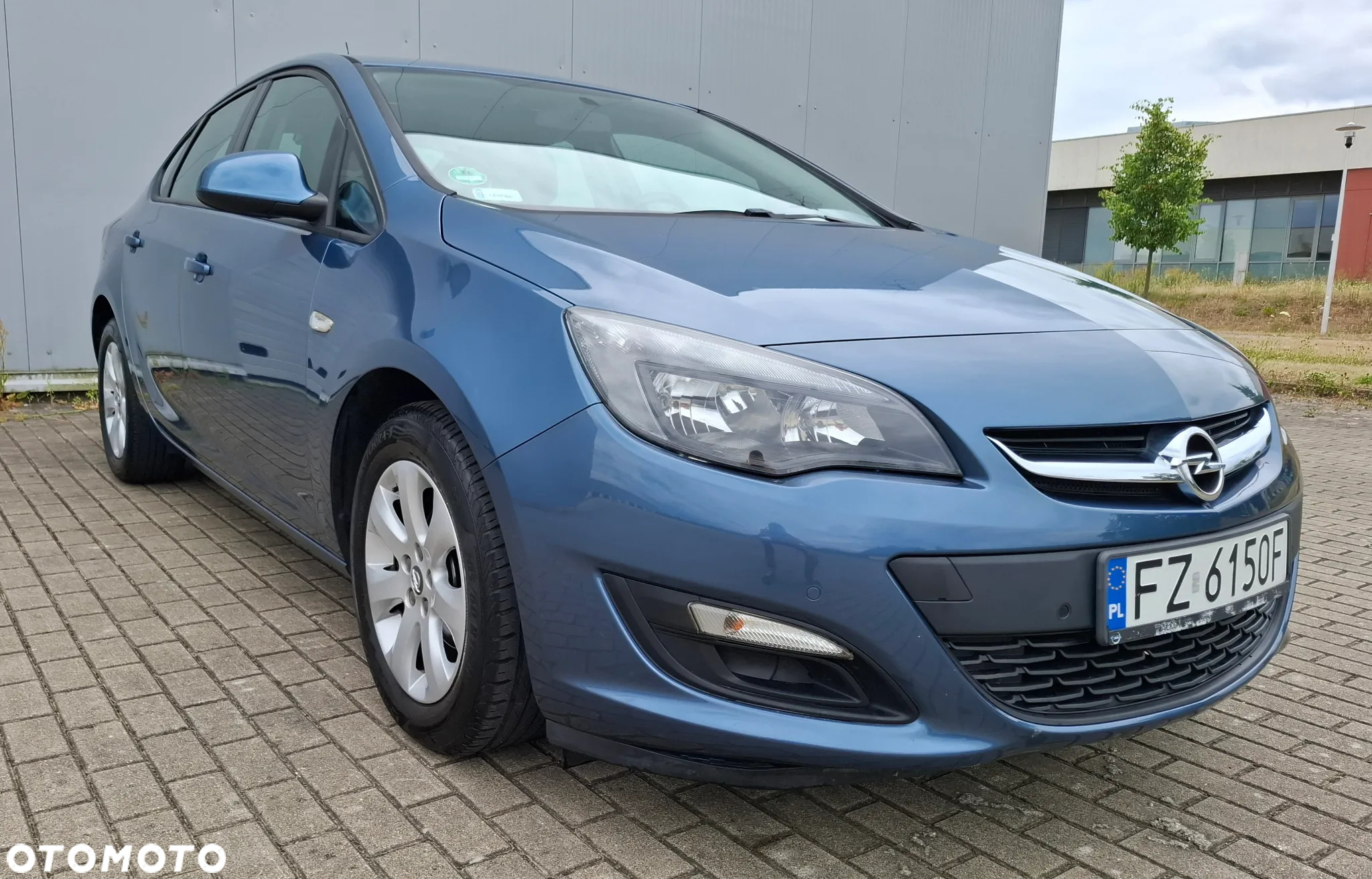 Opel Astra IV 1.6 Business - 3
