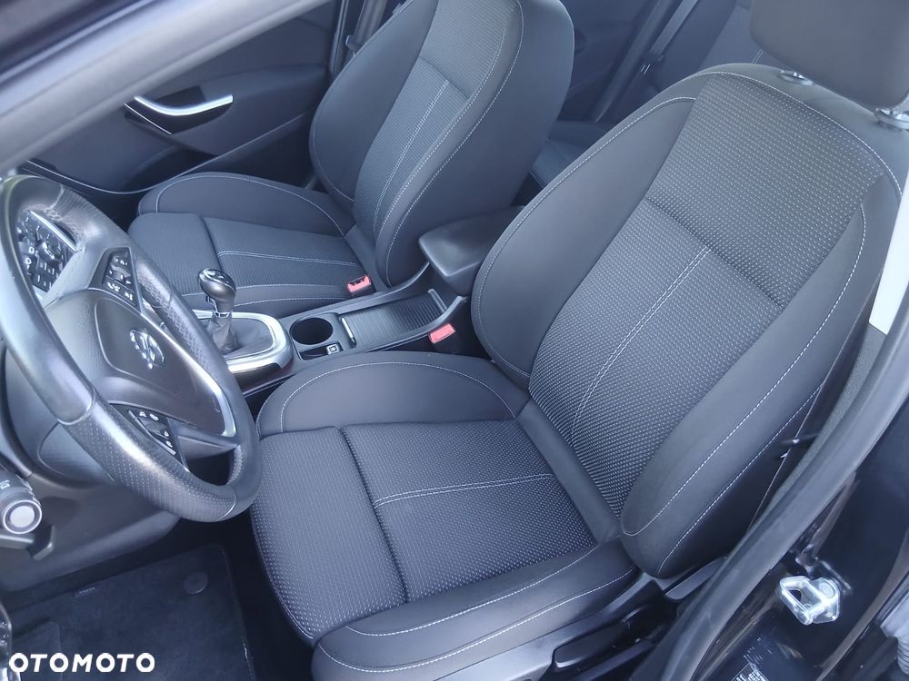 Opel Astra 1.4 Turbo Cosmo - 23