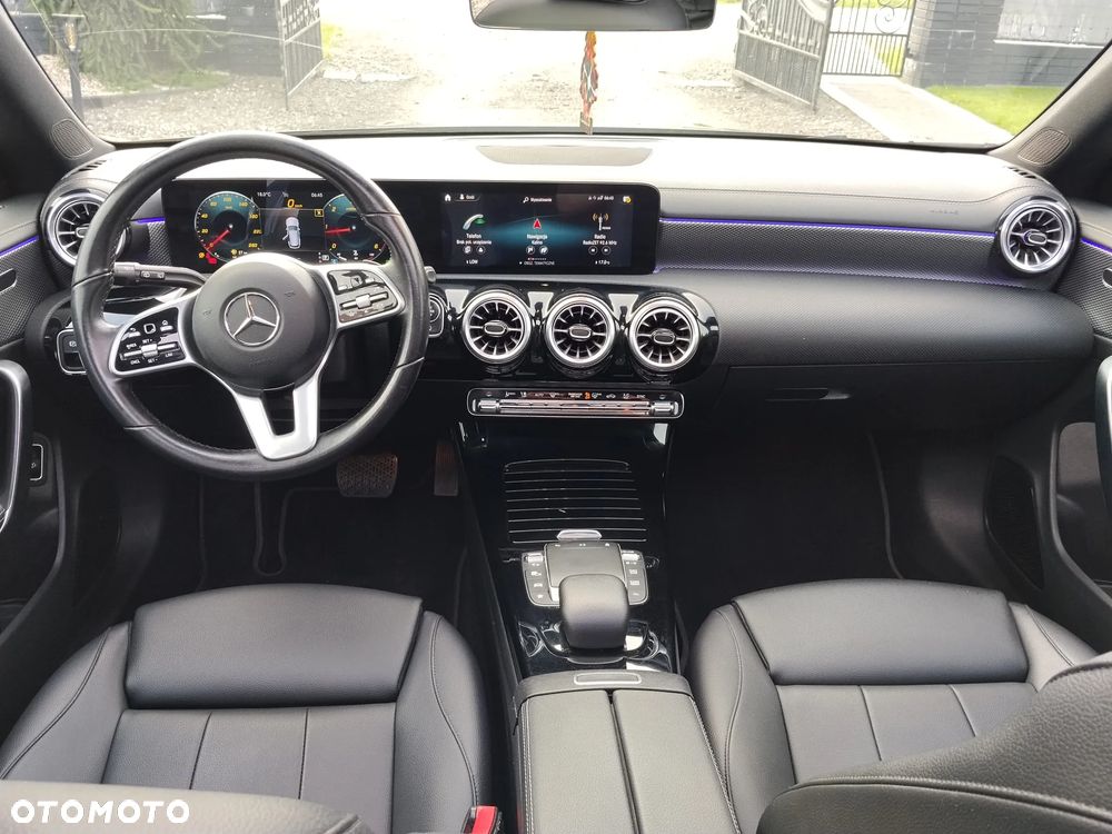 Mercedes-Benz CLA 200 d Progressive - 19