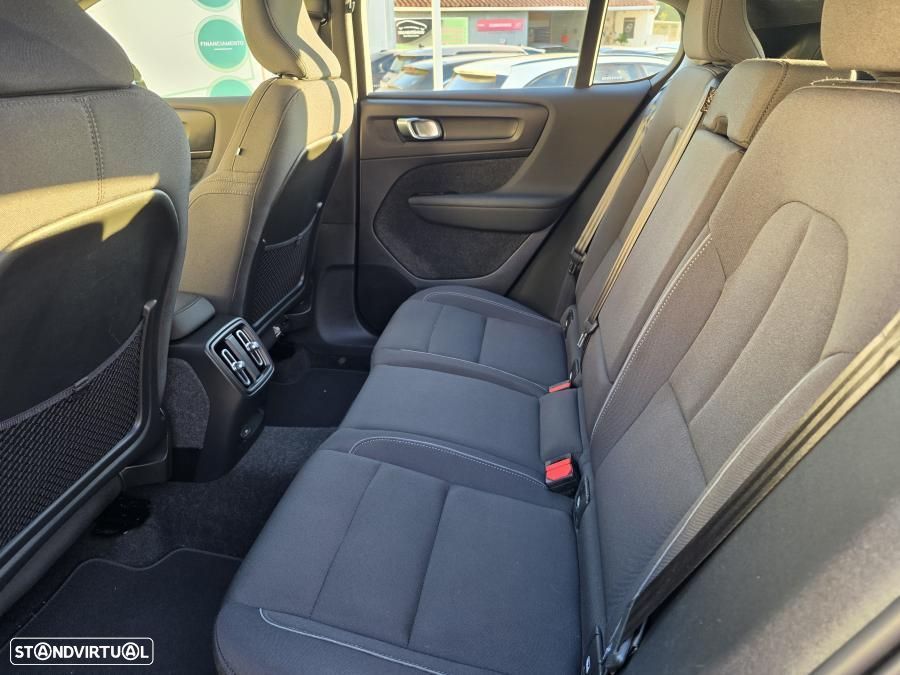 Volvo C40 Recharge Core - 18