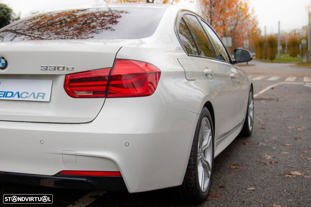 BMW 330 e iPerformance Pack M - 44