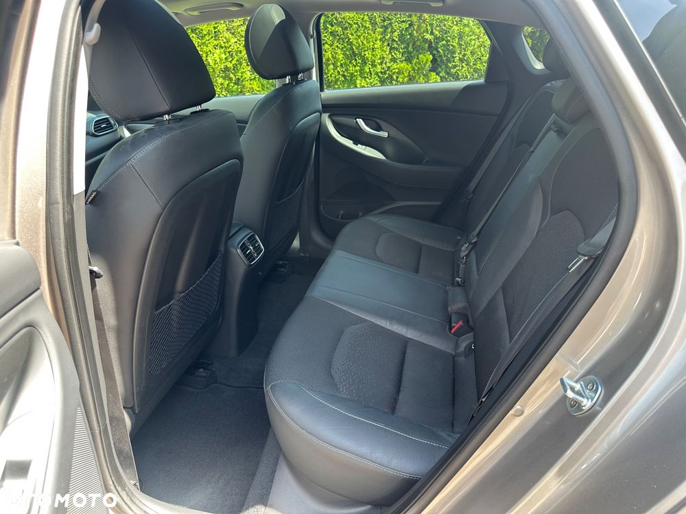 Hyundai i30 1.4 T-GDI YES!+ - 24