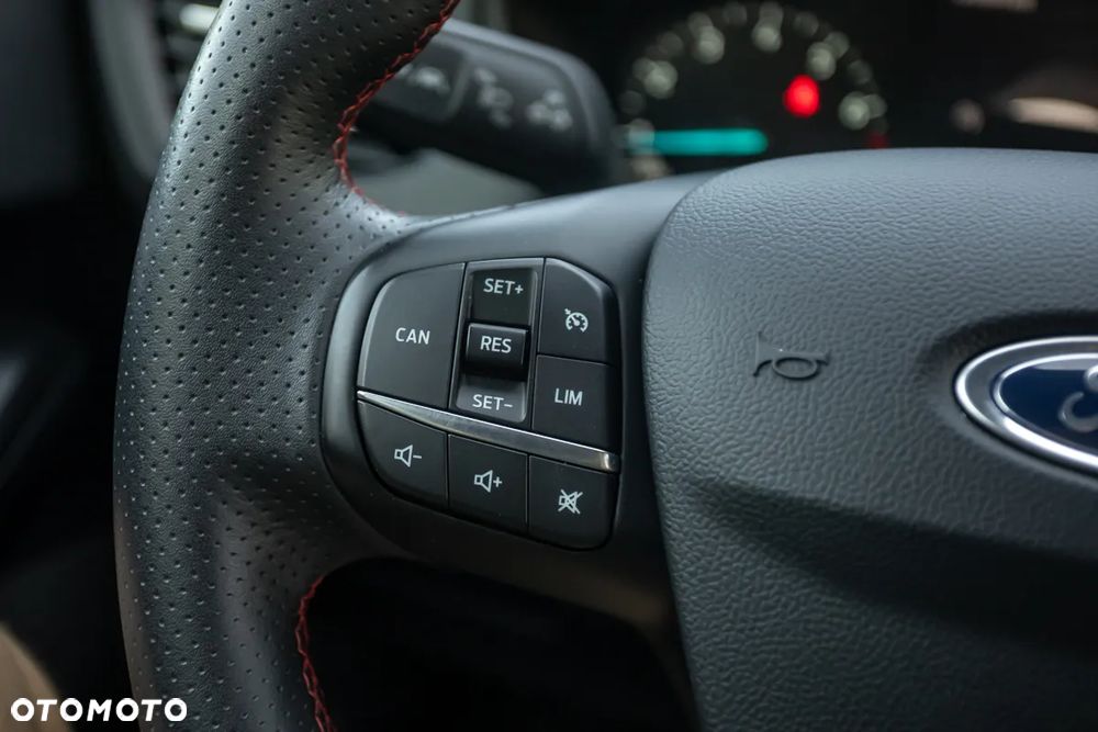 Ford Focus 1.0 EcoBoost Start-Stopp-System ST-LINE DESIGN - 34