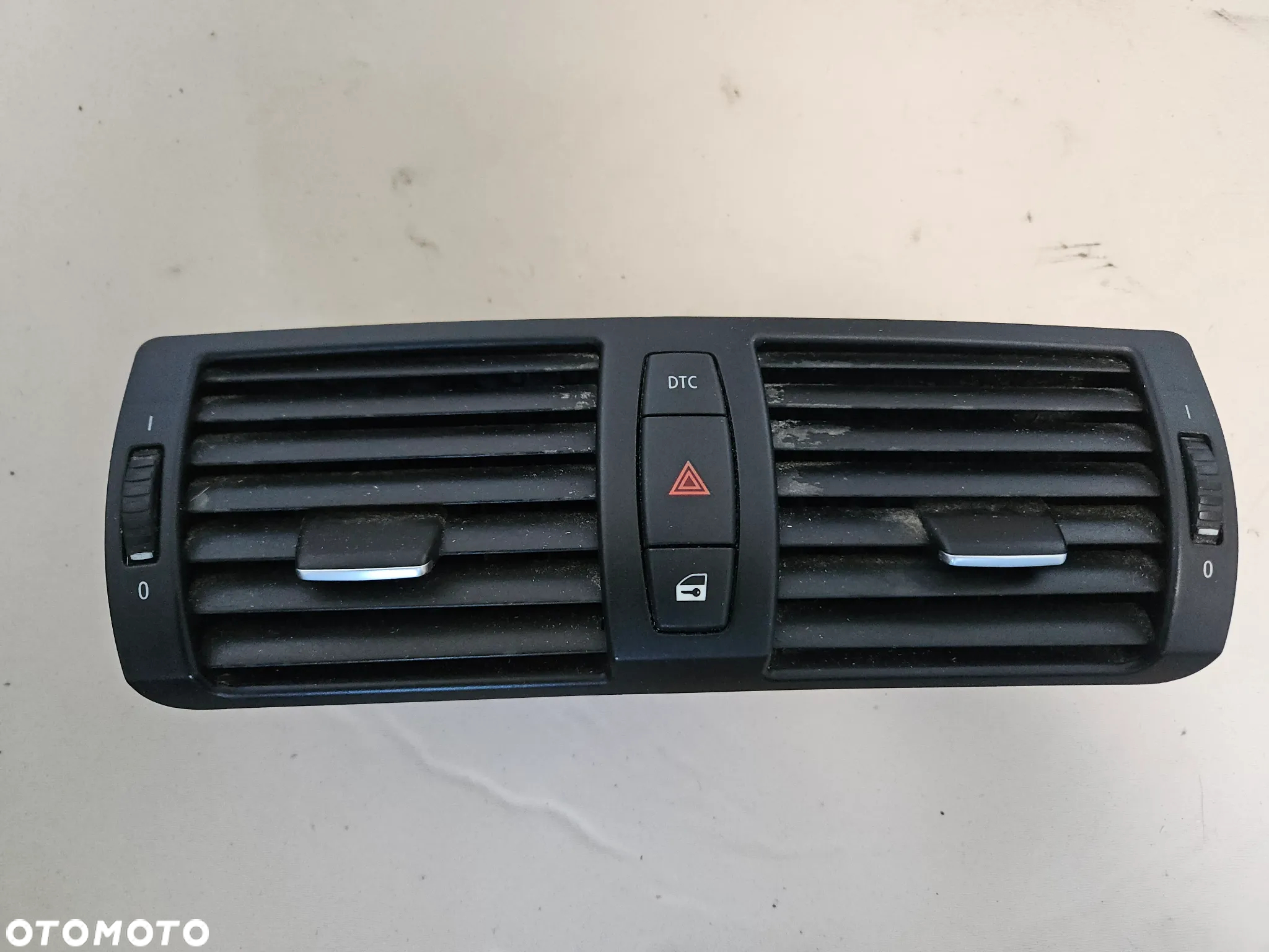 Kratki kratka nawiewu środkowa BMW seria 1 E87 2006r - 2