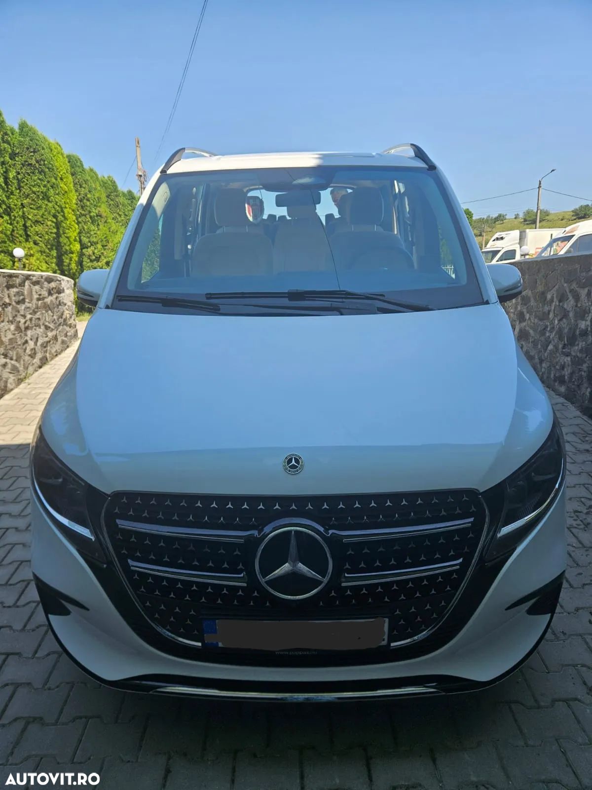 Mercedes-Benz V 300 d extralang 4Matic 9G-TRONIC - 1