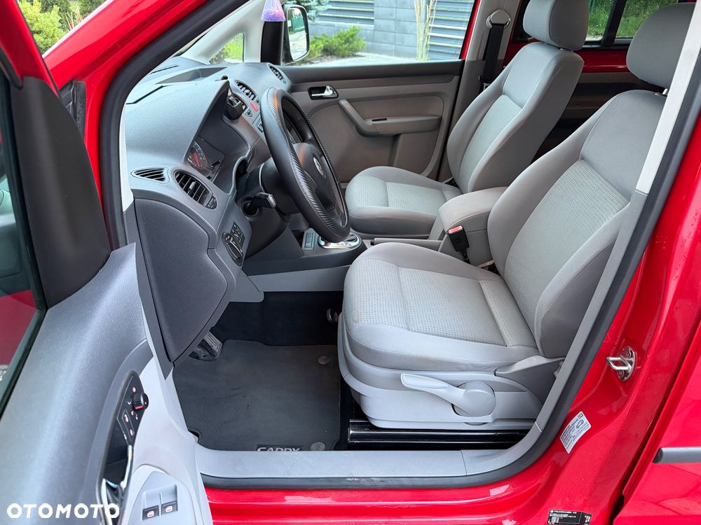 Volkswagen Caddy Life Mixt DSG - 2