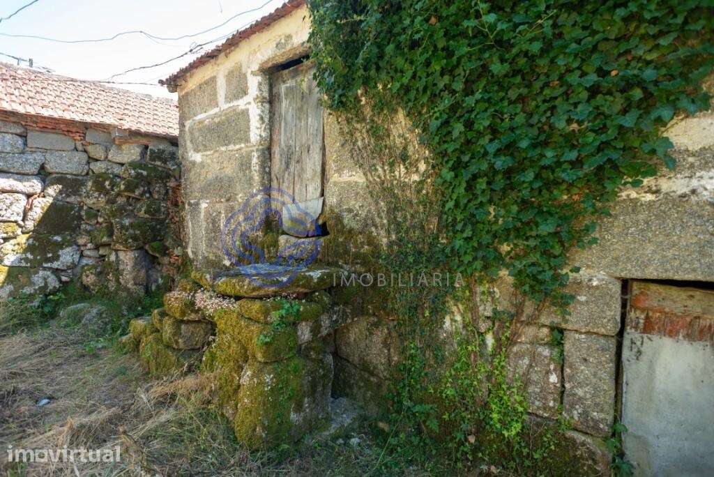 CASA EM PEDRA | DOIS PISOS | CANASTRO | ÁGUA MINA | QUINTAL | AMARANTE - Grande imagem: 4/20