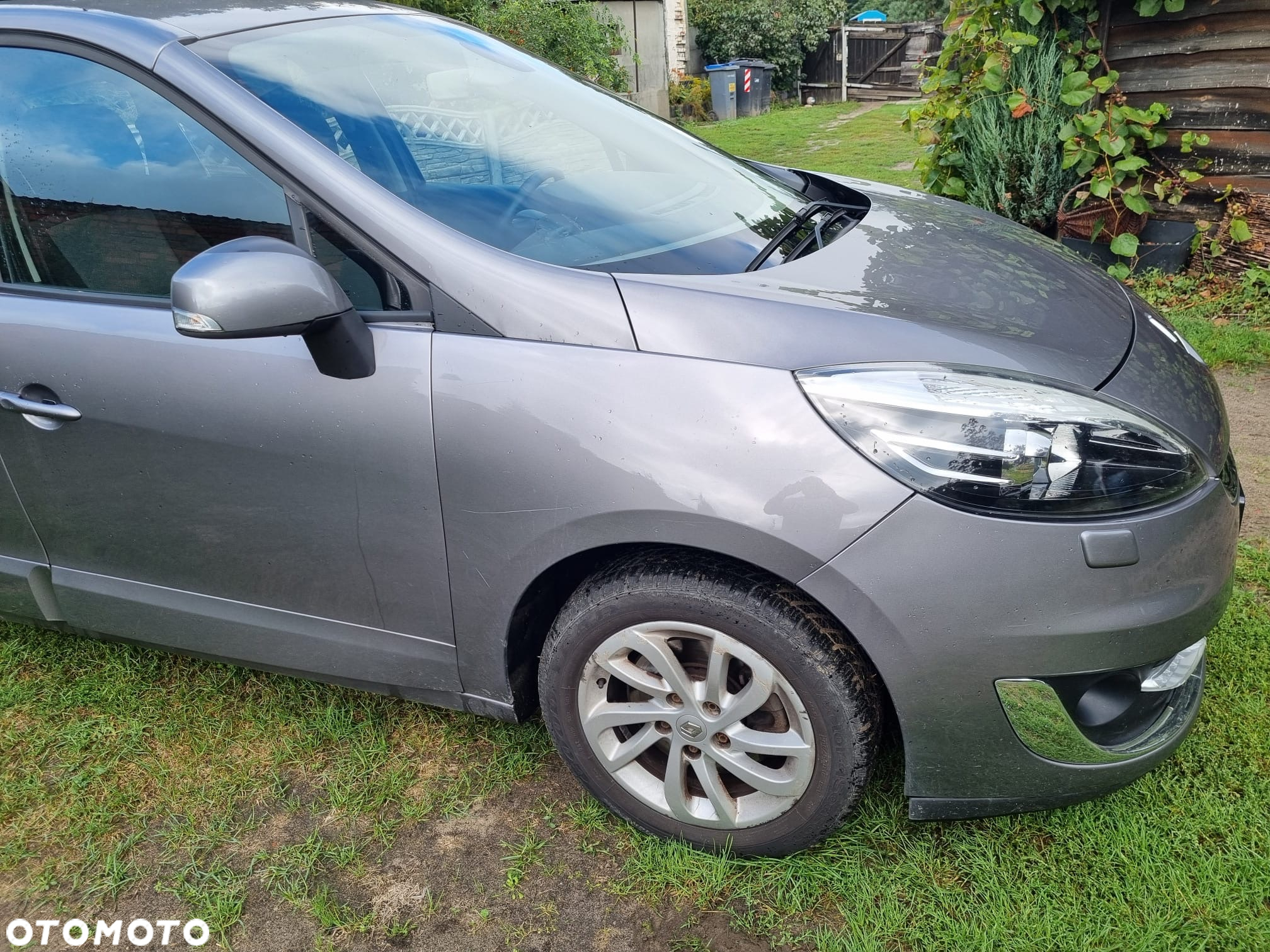 Renault Grand Scenic - 21