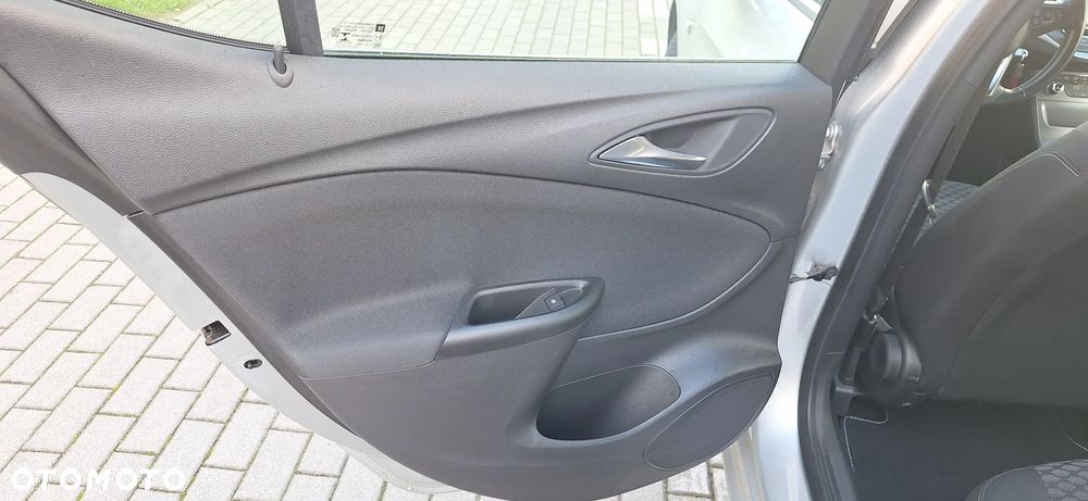 Opel Astra V 1.4 T Enjoy S&S - 23