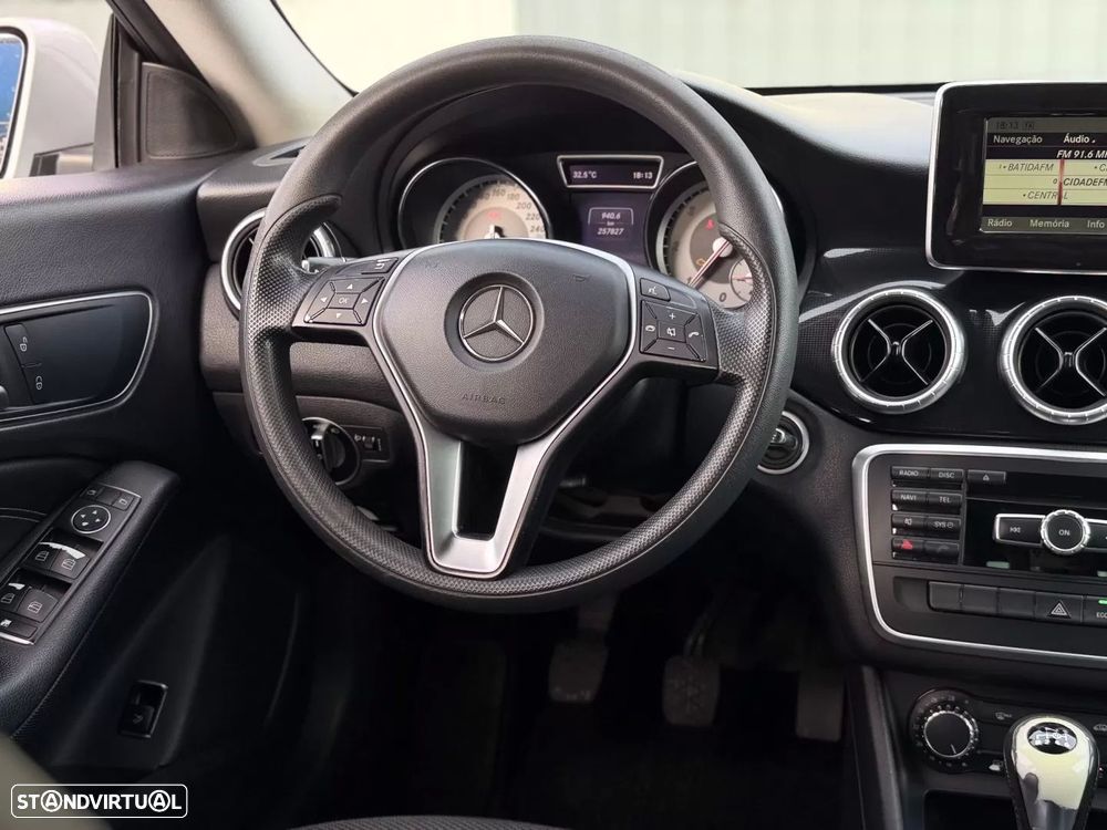 Mercedes-Benz CLA 200 CDI Urban - 8