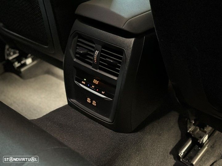 BMW 320 d Touring Auto - 27