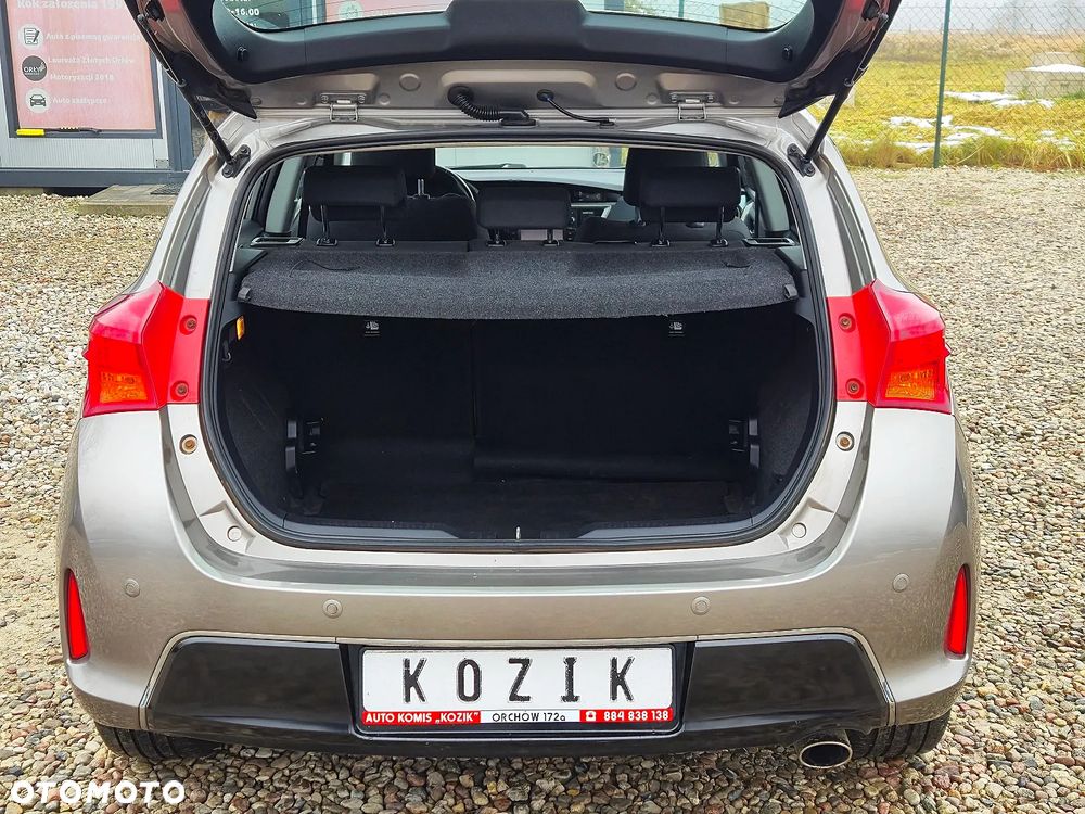 Toyota Auris 1.6 Executive - 33