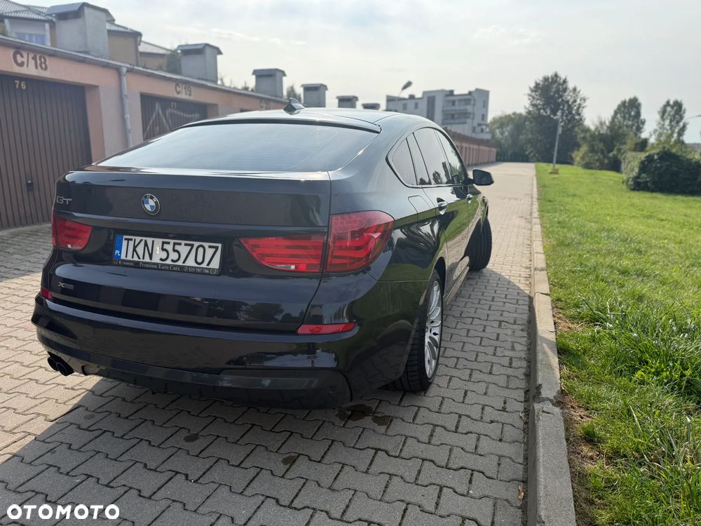 BMW Seria 5 530d xDrive - 7