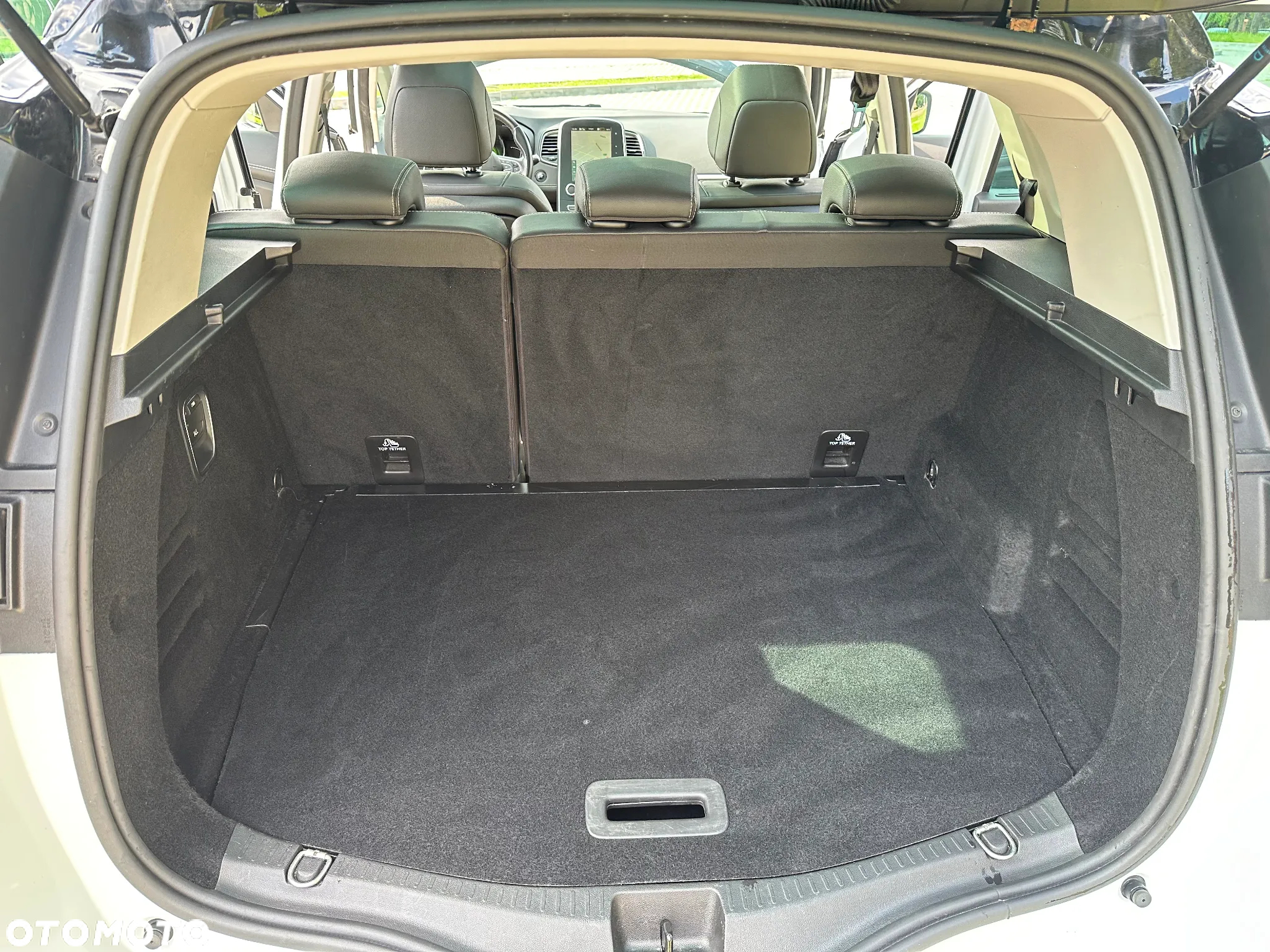 Renault Scenic 1.6 dCi Bose EDC - 32