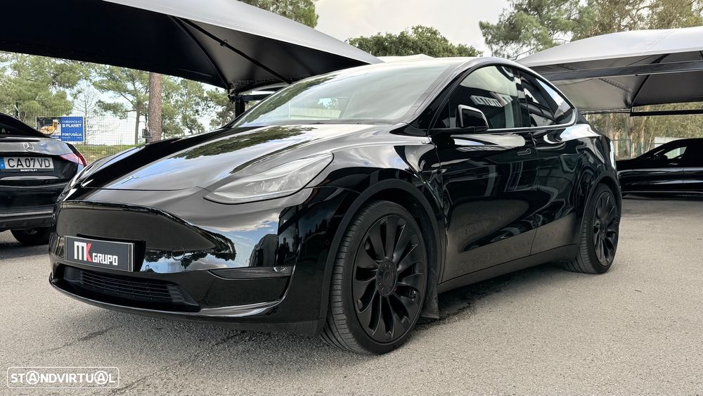 Tesla Model Y Performance Dual Motor AWD - 3