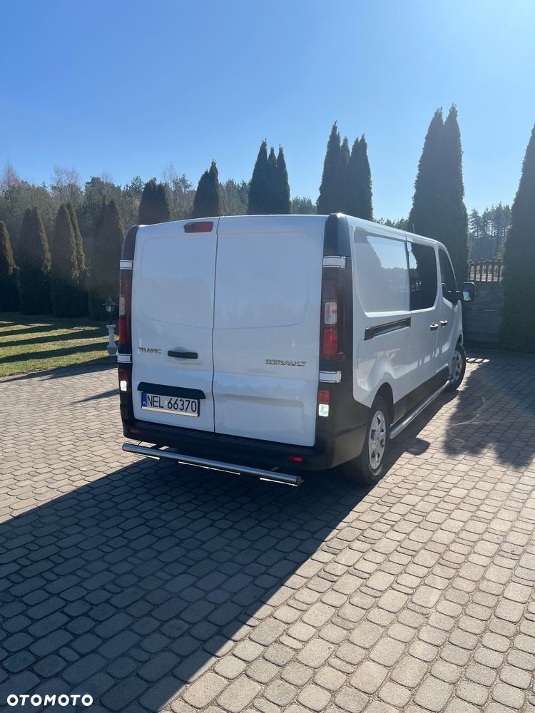 Renault Trafic Grand 2.0 dCi - 18