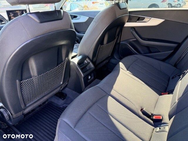 Audi A4 Limousine - 7