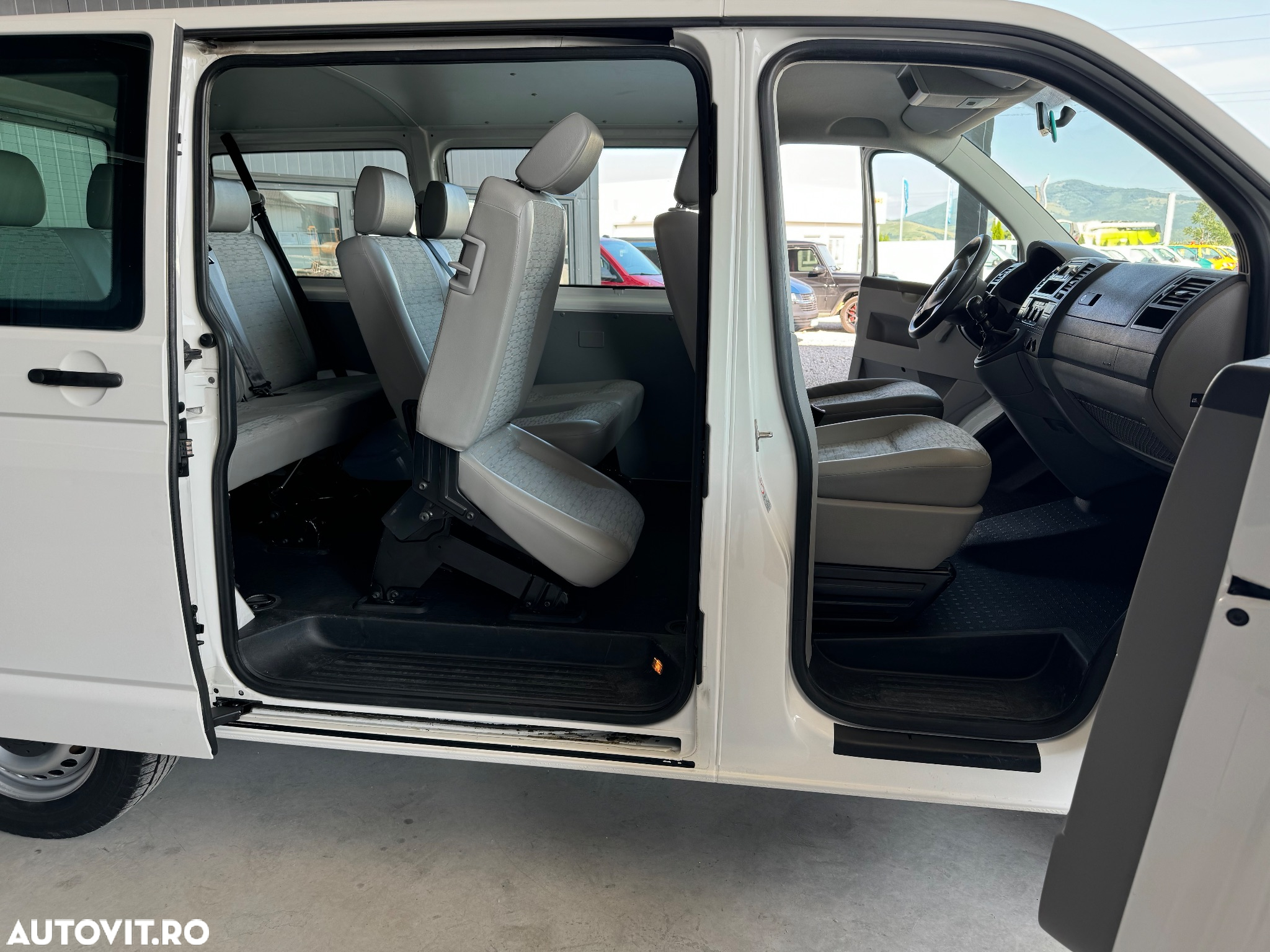 Volkswagen Transporter - 7
