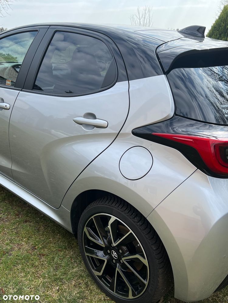 Toyota Yaris Hybrid 1.5 Premiere Edition - 6