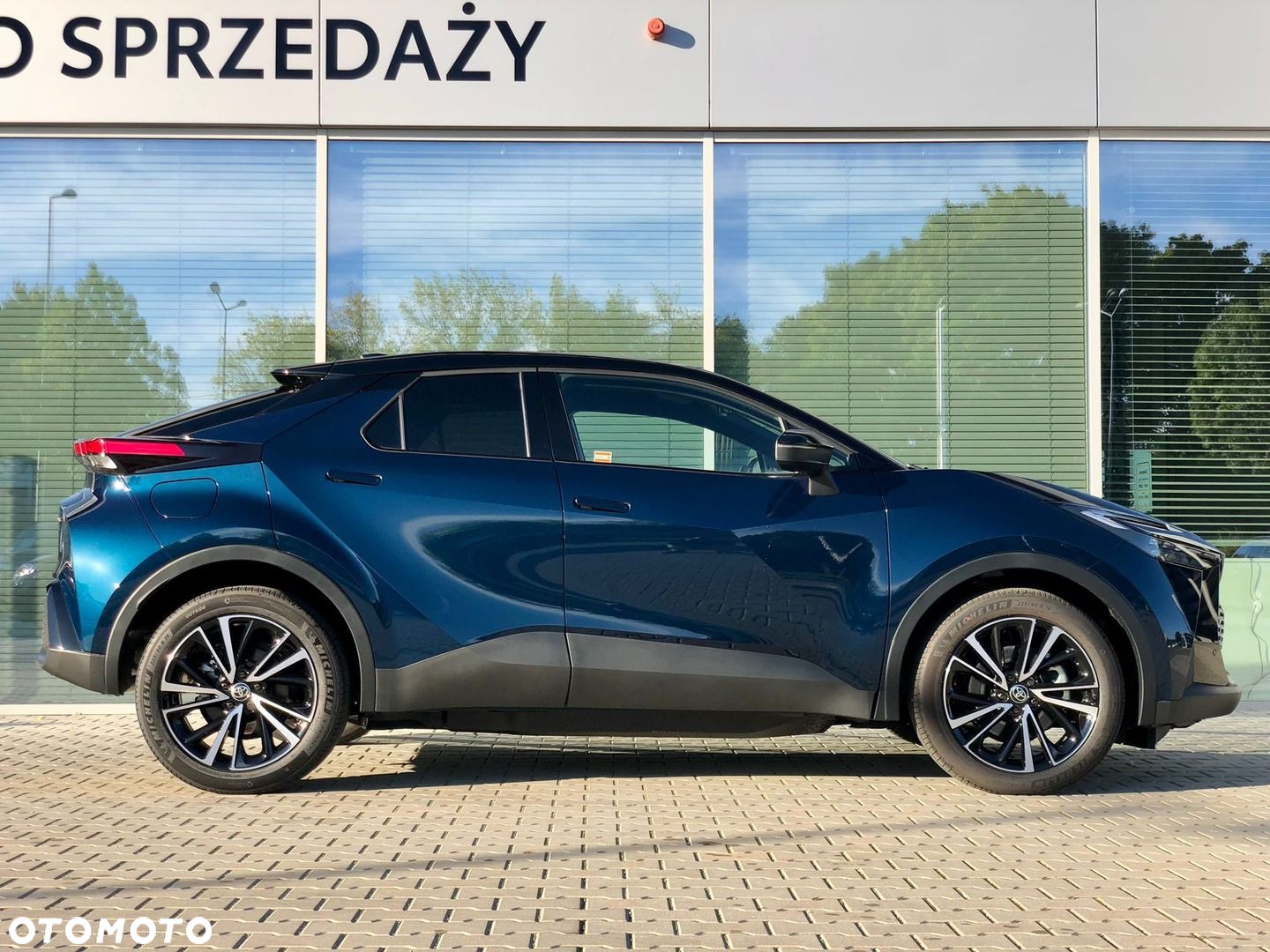 Toyota C-HR - 4