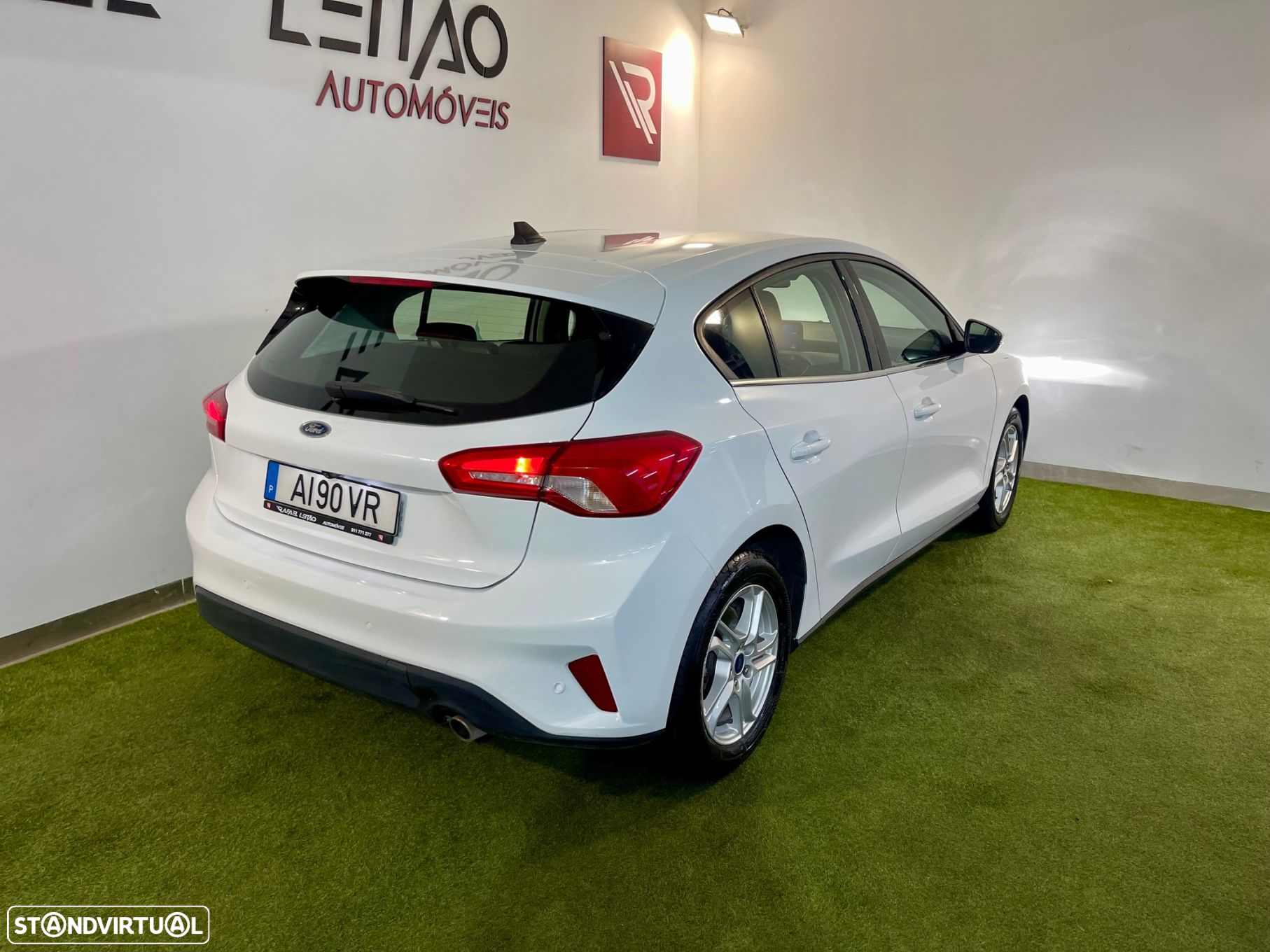 Ford Focus 1.5 TDCi EcoBlue Connected - 6