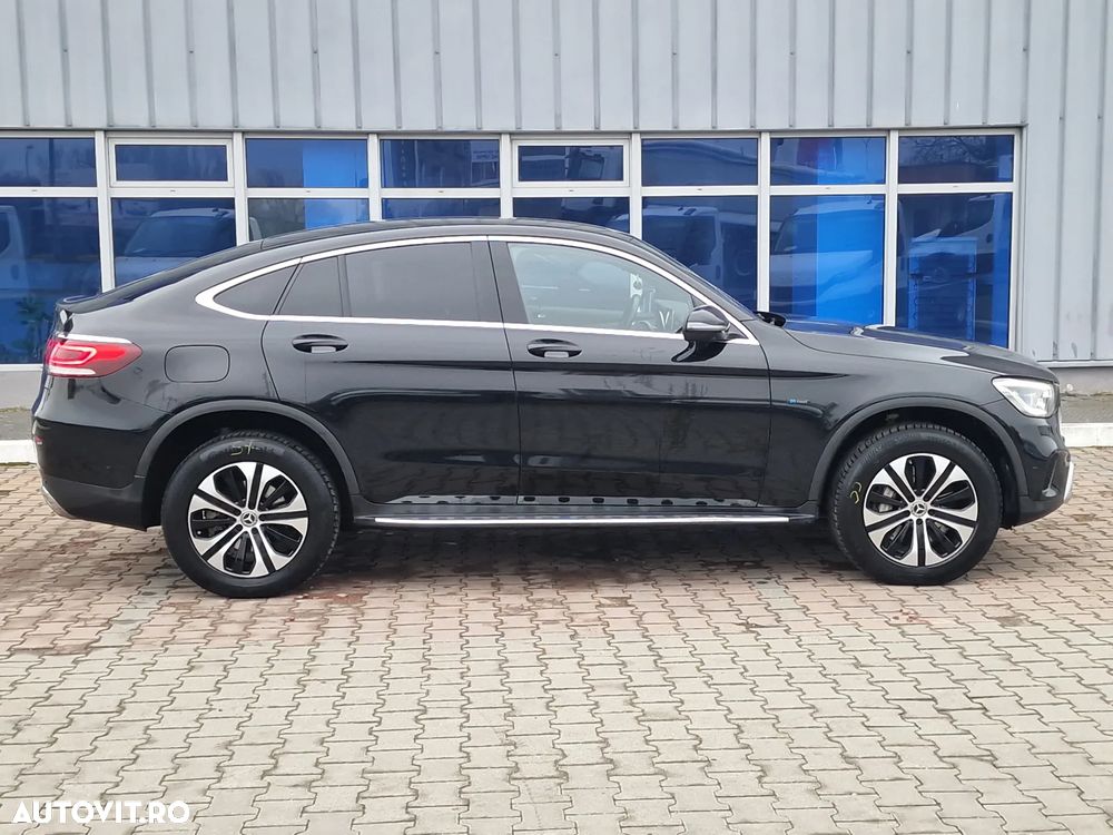 Mercedes-Benz GLC Coupe 300 de 4Matic 9G-TRONIC - 9