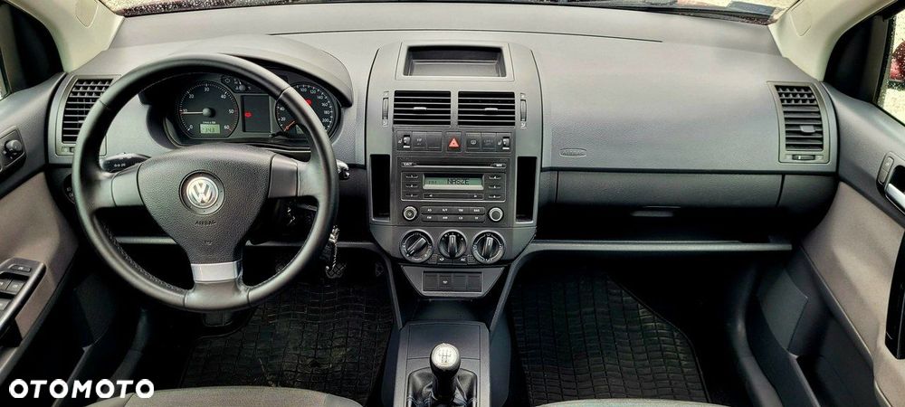 Volkswagen Polo - 33