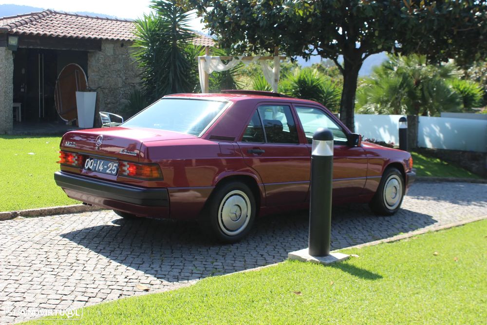 Mercedes-Benz W201 (1982-1993) 190 D 2.5 Turbo - 6