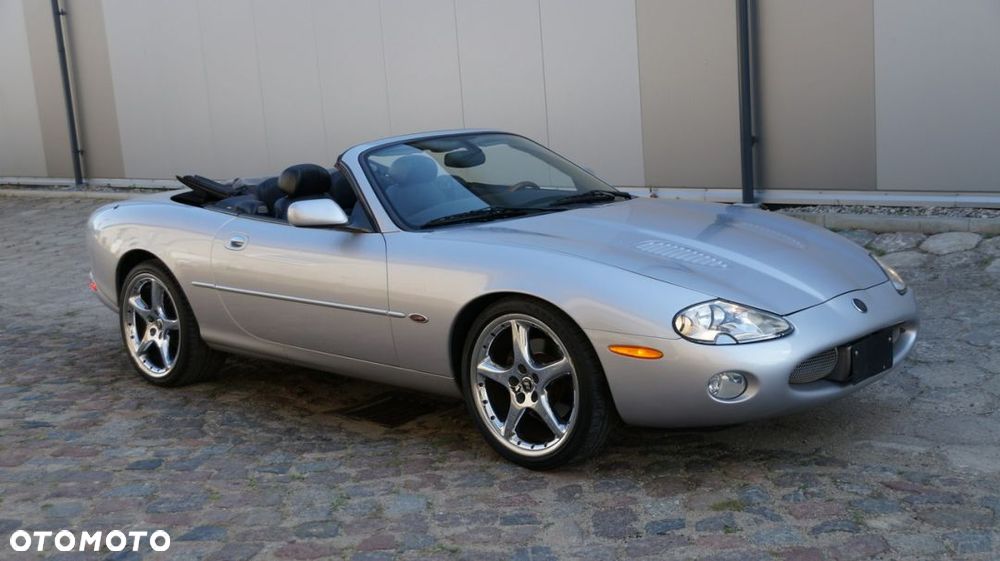 Jaguar XK8 - 2