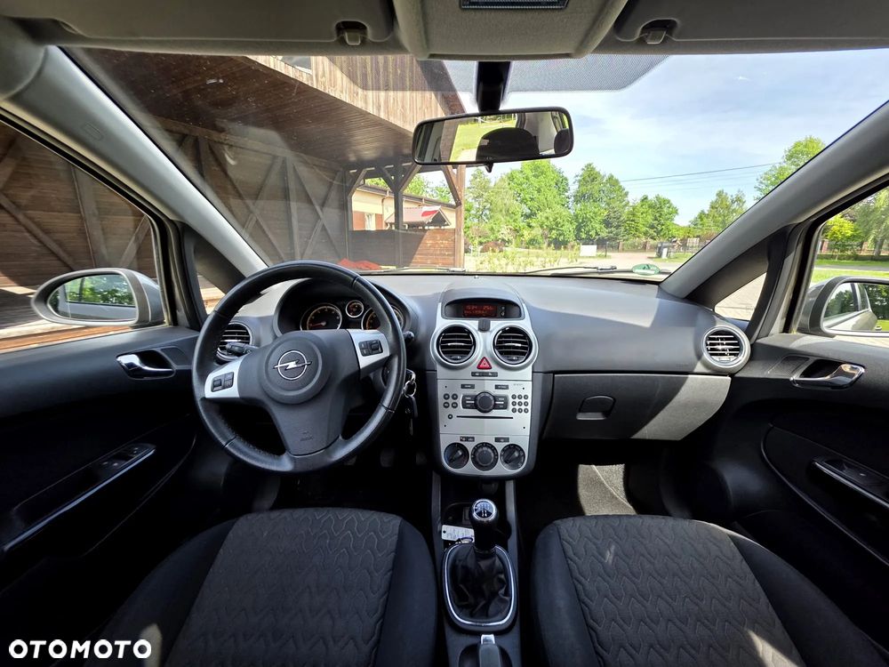 Opel Corsa 1.4 16V Active - 8