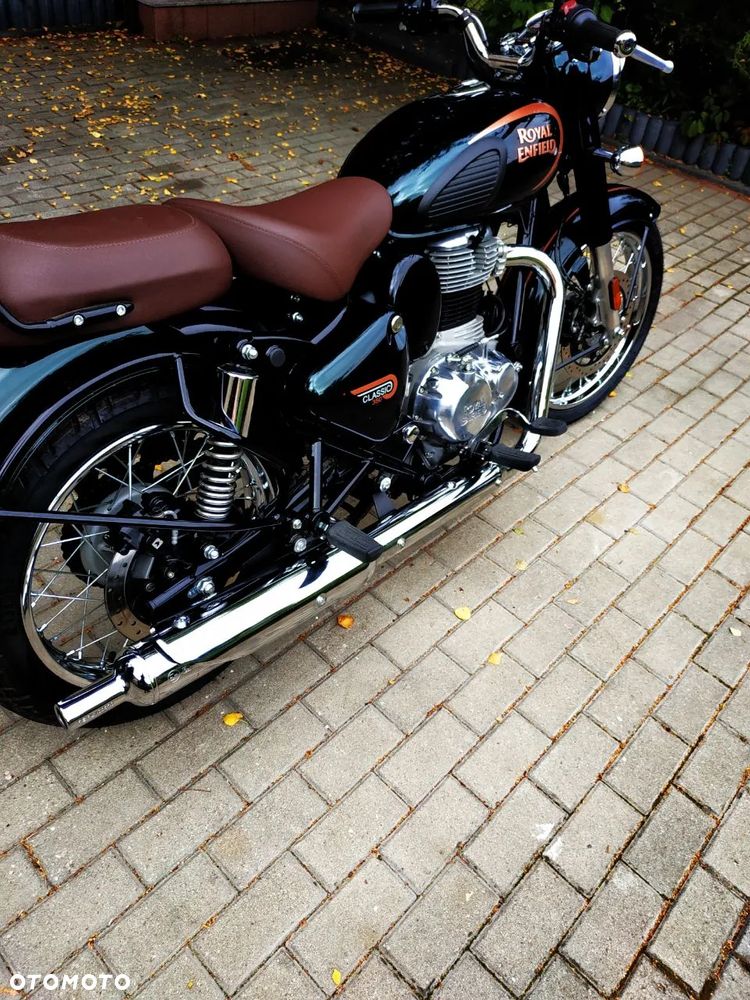 Royal Enfield Classic - 2