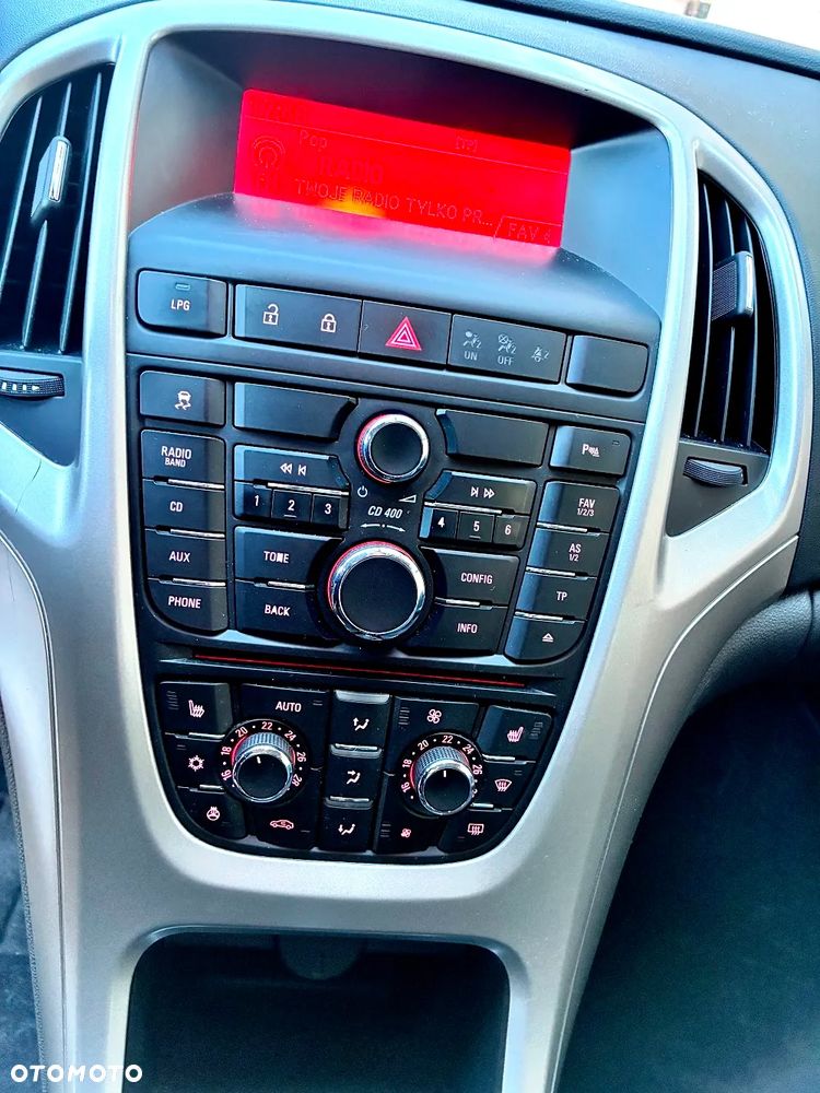 Opel Astra 1.4 Turbo 150 Jahre - 19