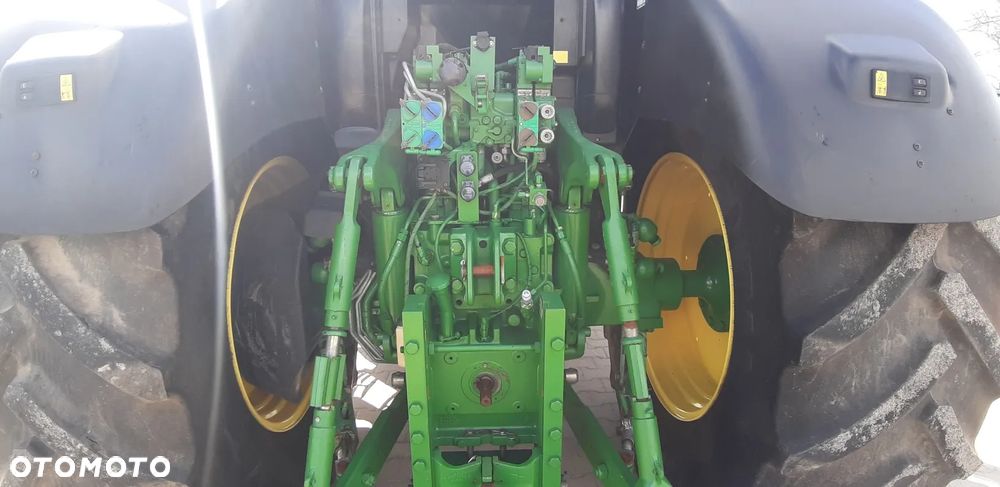 John Deere 6210 R - 6