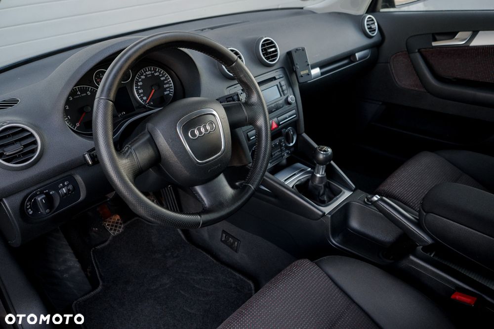 Audi A3 Sportback 1.6 Attraction - 15