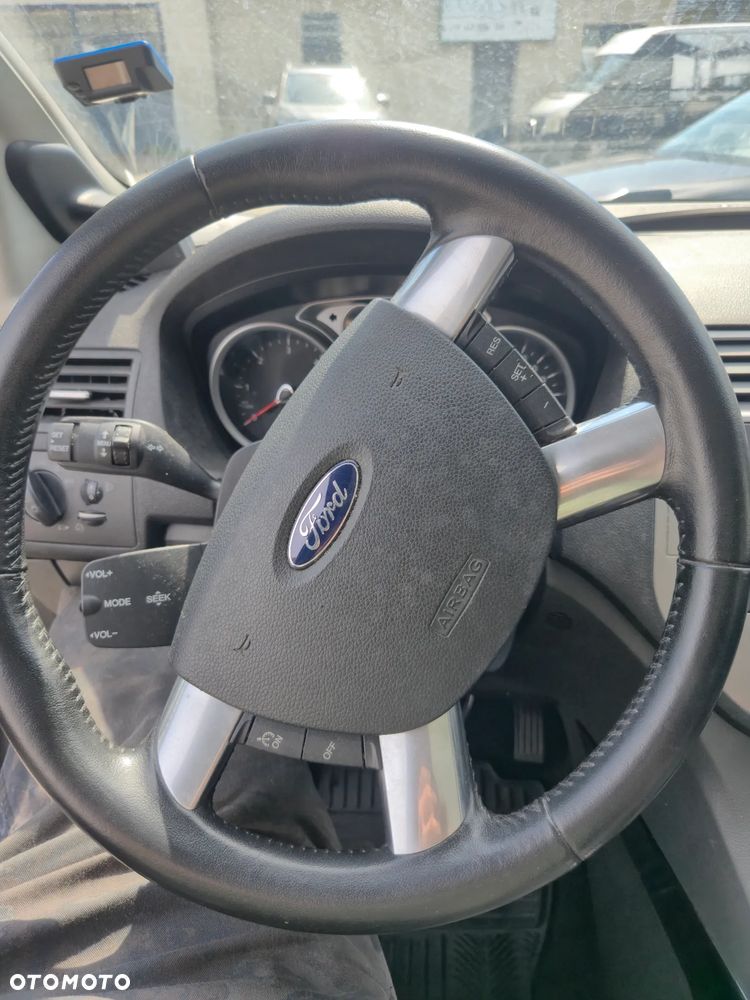 Ford Kuga 2.0 TDCi 4x4 Titanium - 5