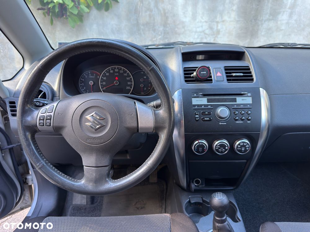 Suzuki SX4 - 16