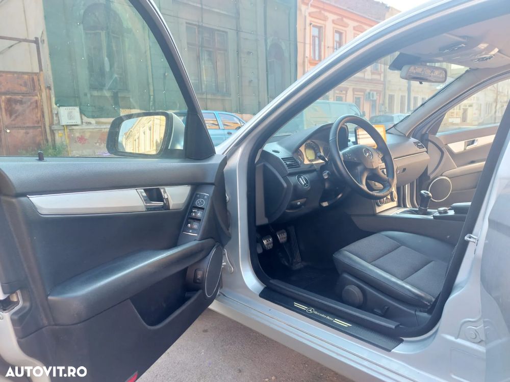 Mercedes-Benz C 200 - 2