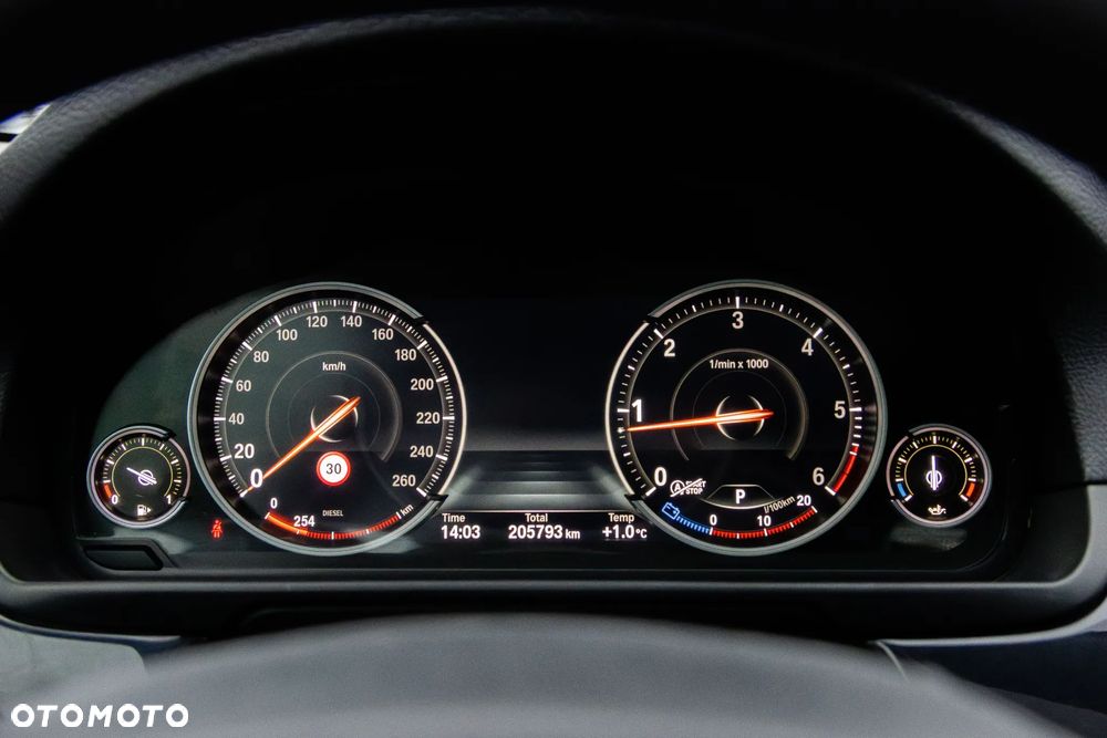 BMW Seria 5 525d - 7