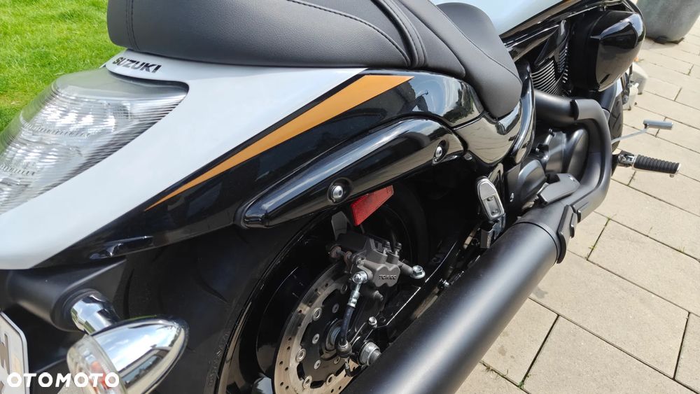 Suzuki Boulevard - 17