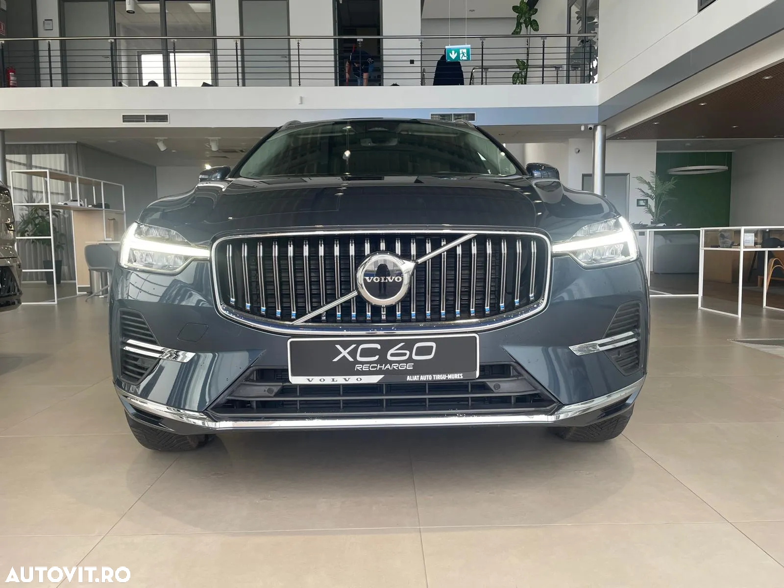 Volvo XC 60 T6 AWD Recharge Geartronic Inscription - 3