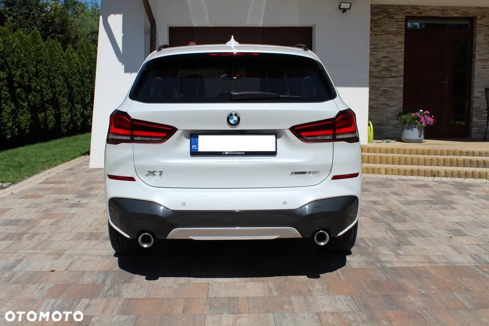 BMW X1 xDrive20i M Sport - 9